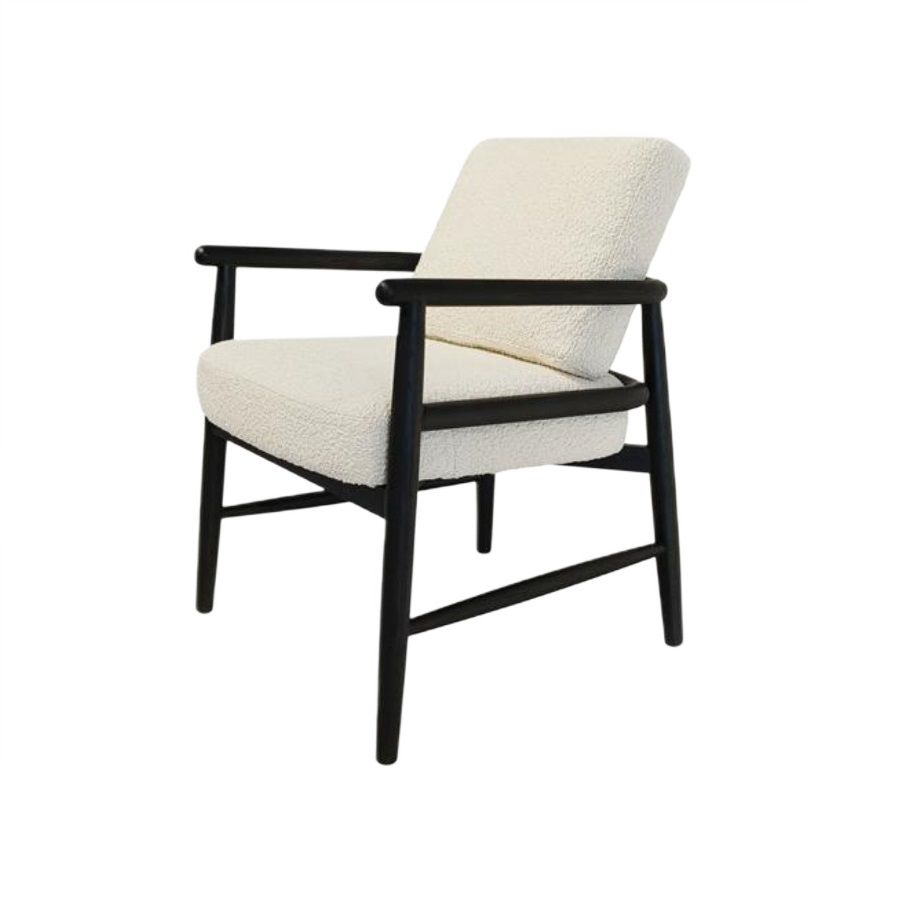 The YUSA by Romatti chair