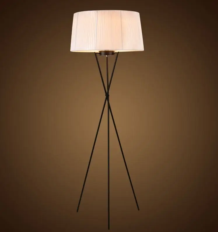 Floor lamp Tripode G5 by Romatti White