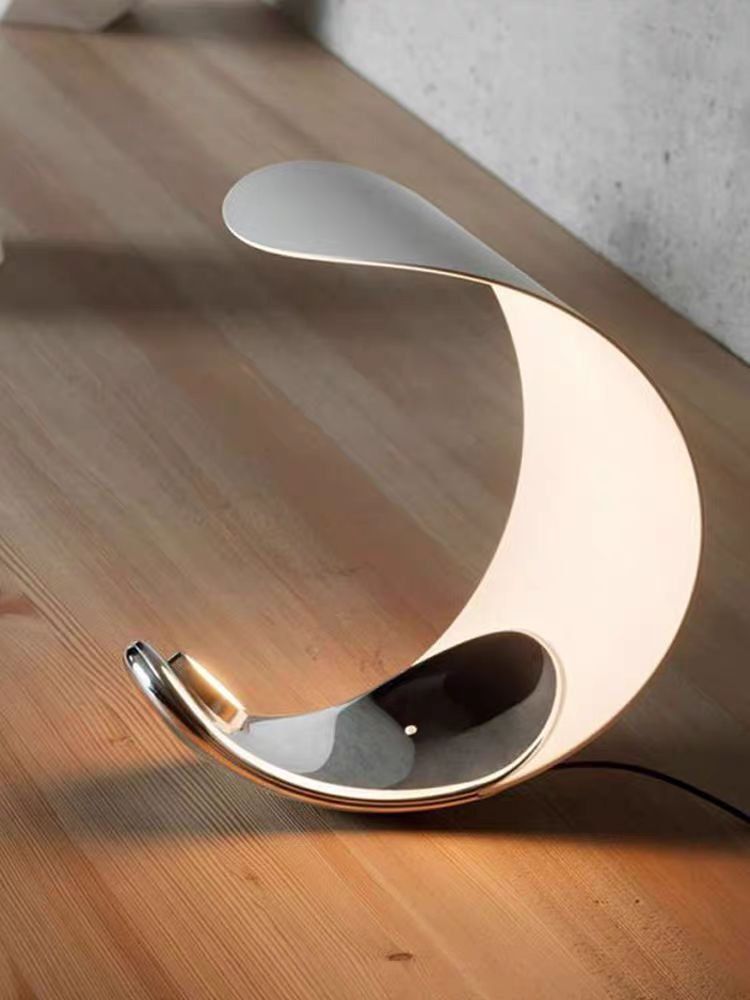 CURLY by Romatti Table lamp