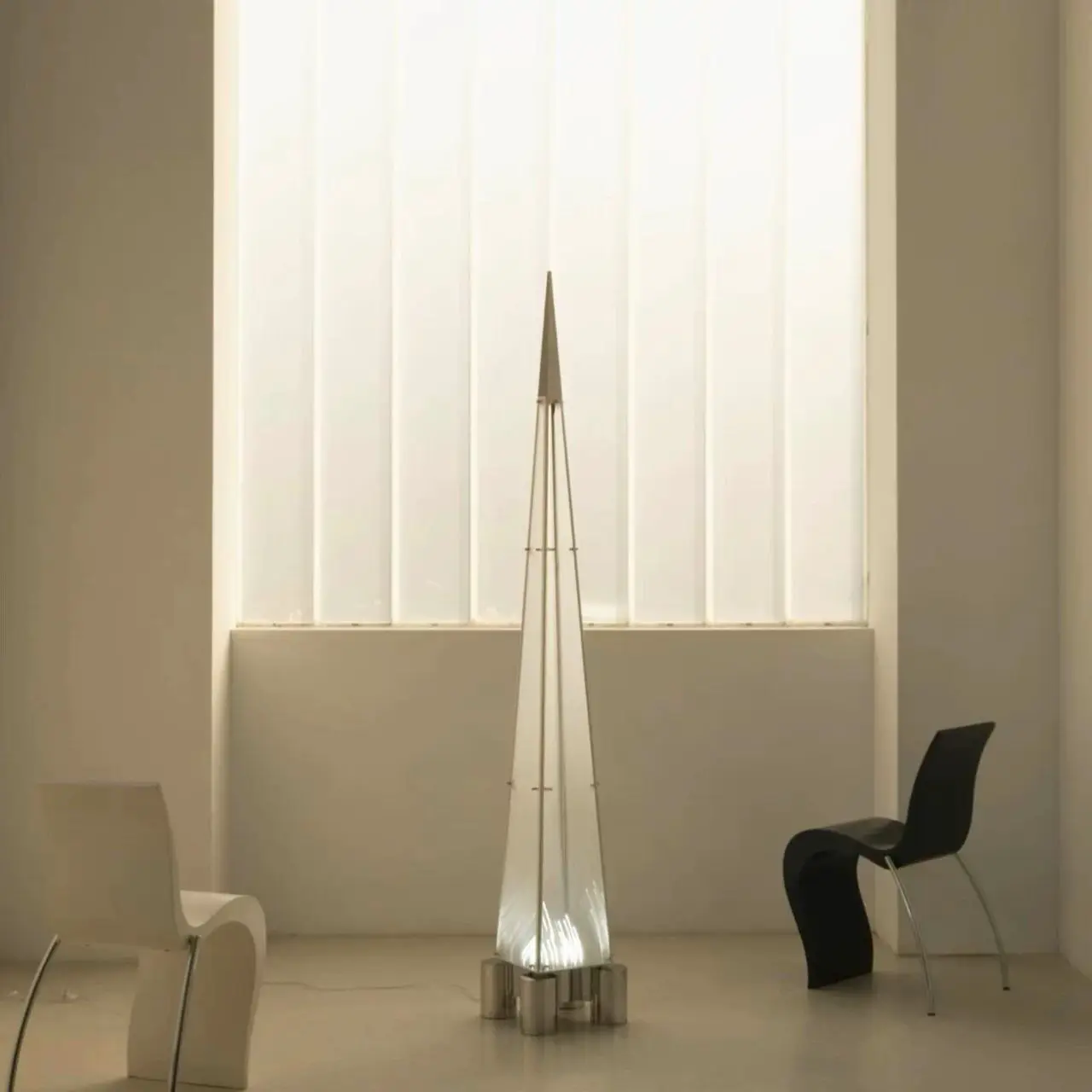 Floor lamp OMRON by Romatti