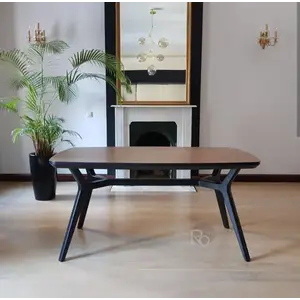 Дизайнерский стол для кафе Johann by Romatti