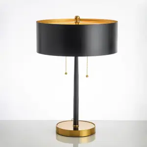 Дизайнерская настольная лампа с абажуром PRESTO by Romatti