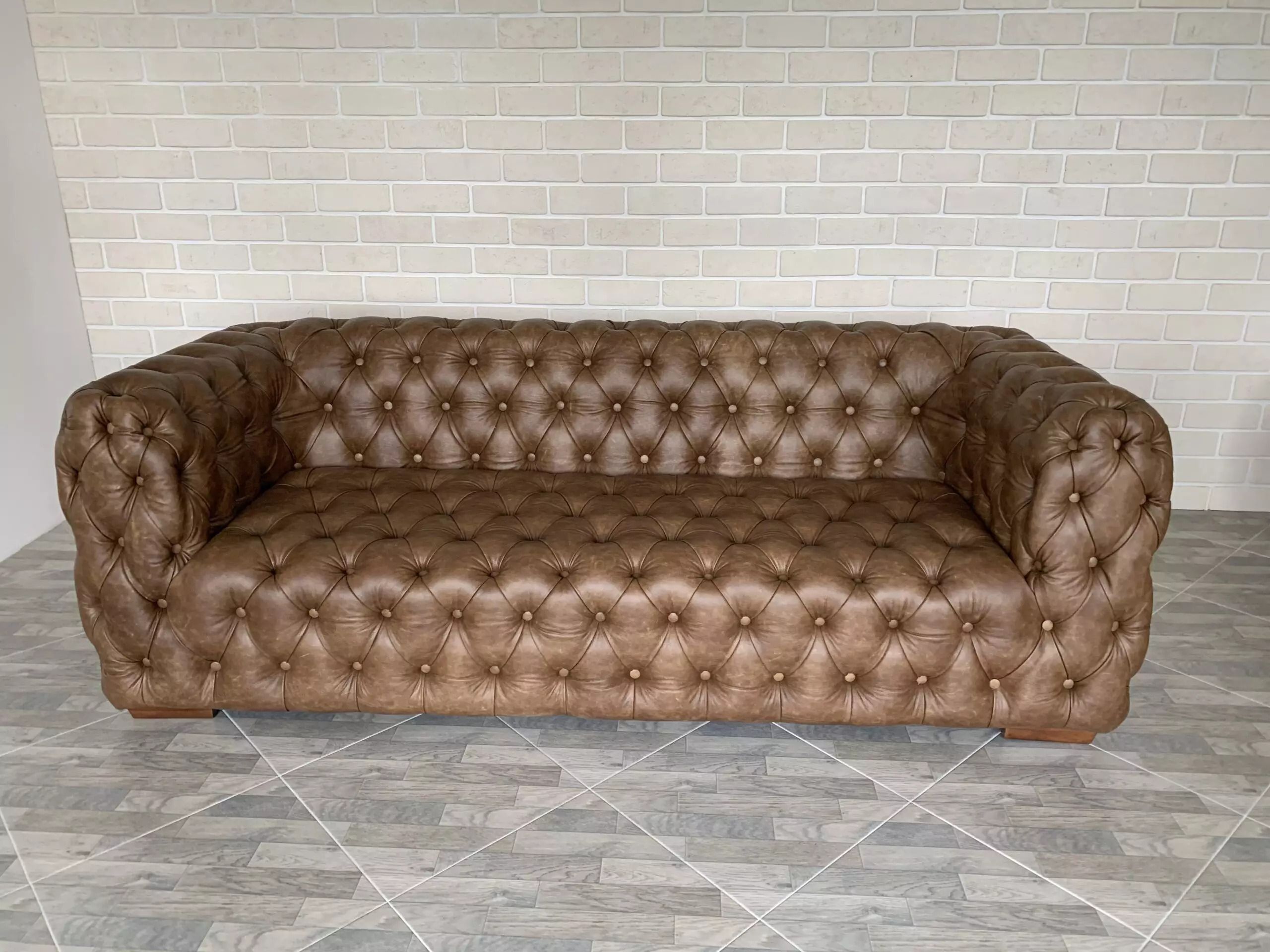 Sofa MOLLE by Romatti
