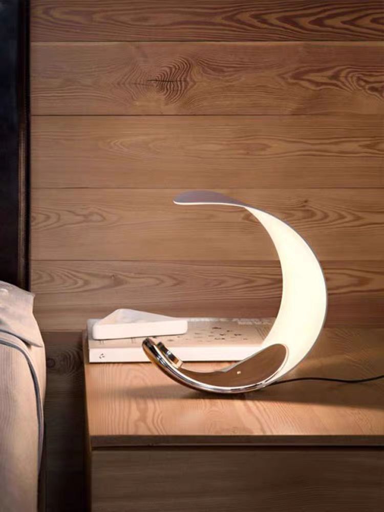 CURLY by Romatti Table lamp