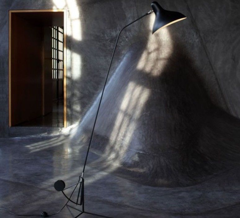 Floor lamp MANTIS by DCW Editions