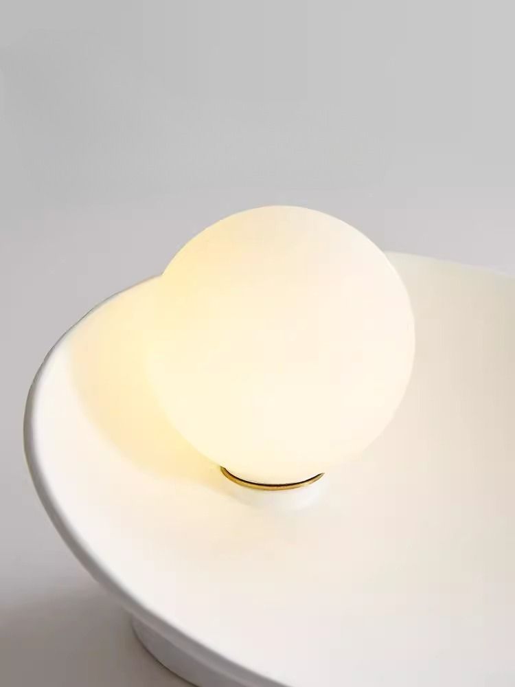 MUSERA by Romatti table lamp