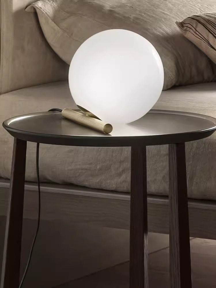 MILTY'S Table lamp by Romatti