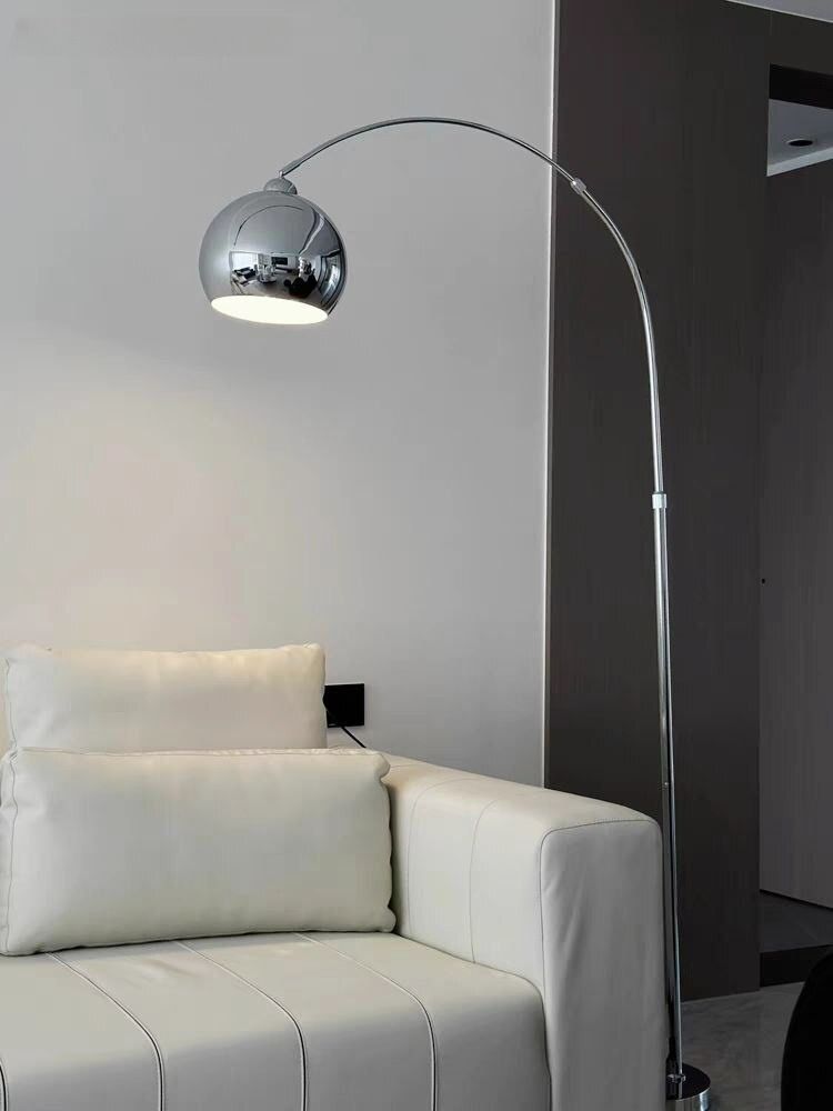 SOTOLER floor lamp by Romatti