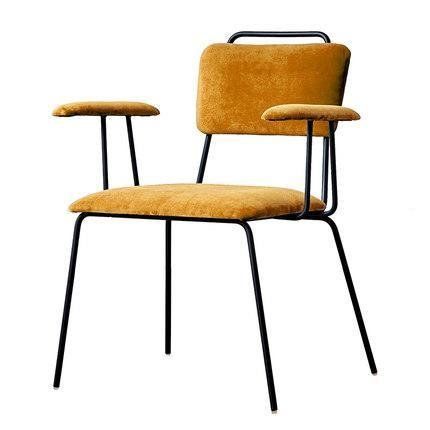 Dasmes chair by Romatti