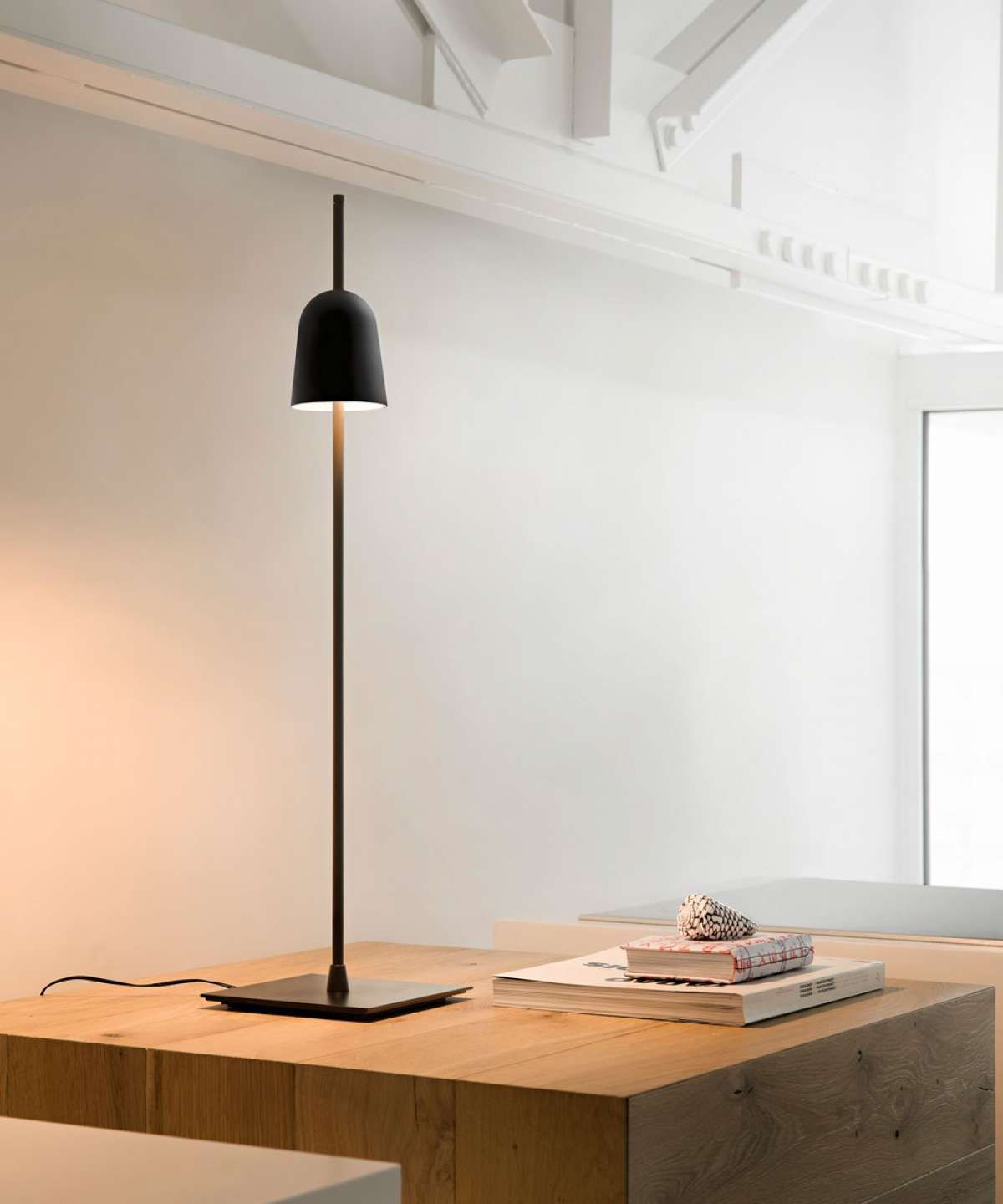 Table lamp Ascent by Luceplan