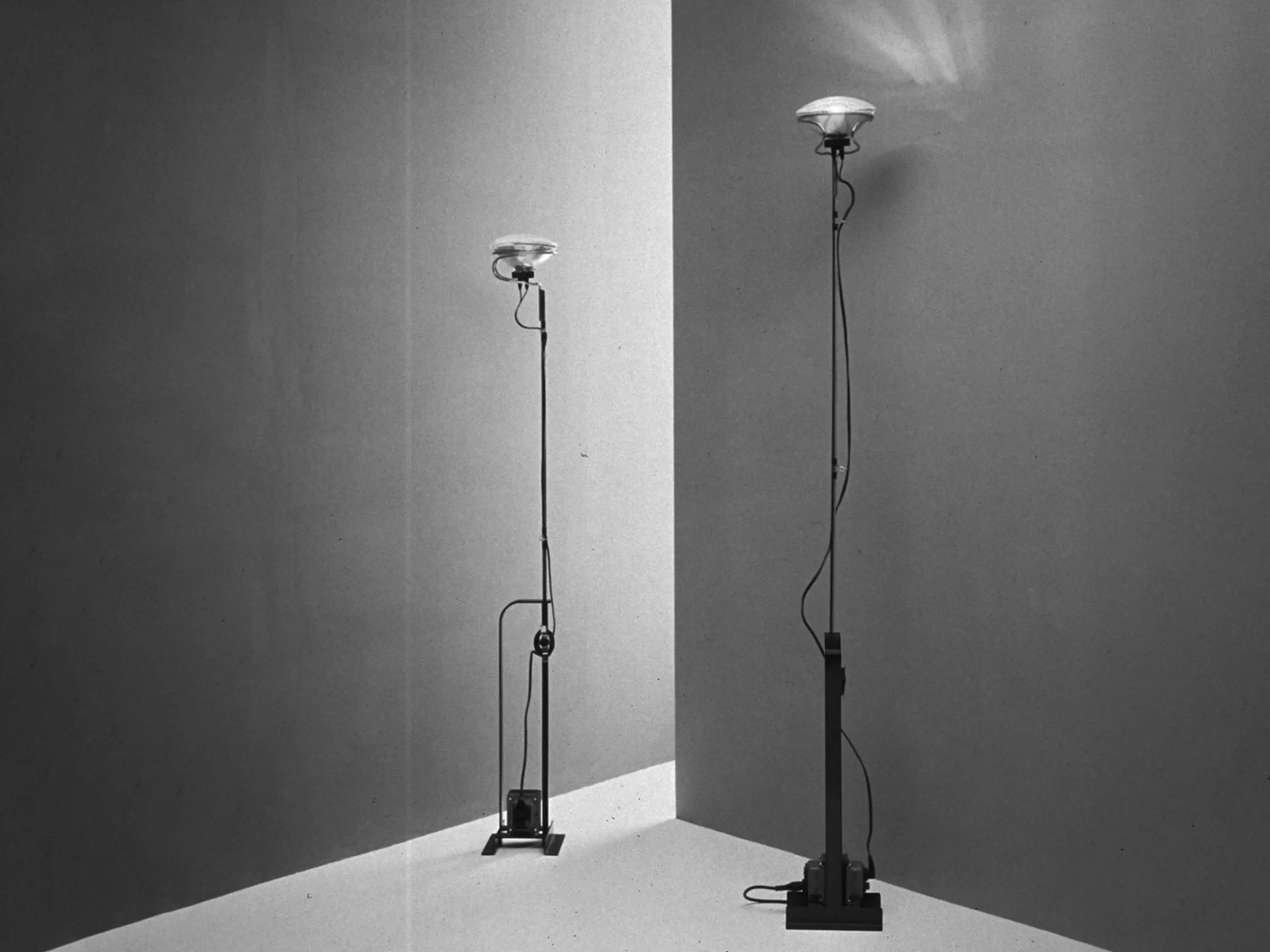 Floor lamp TOIO by Flos