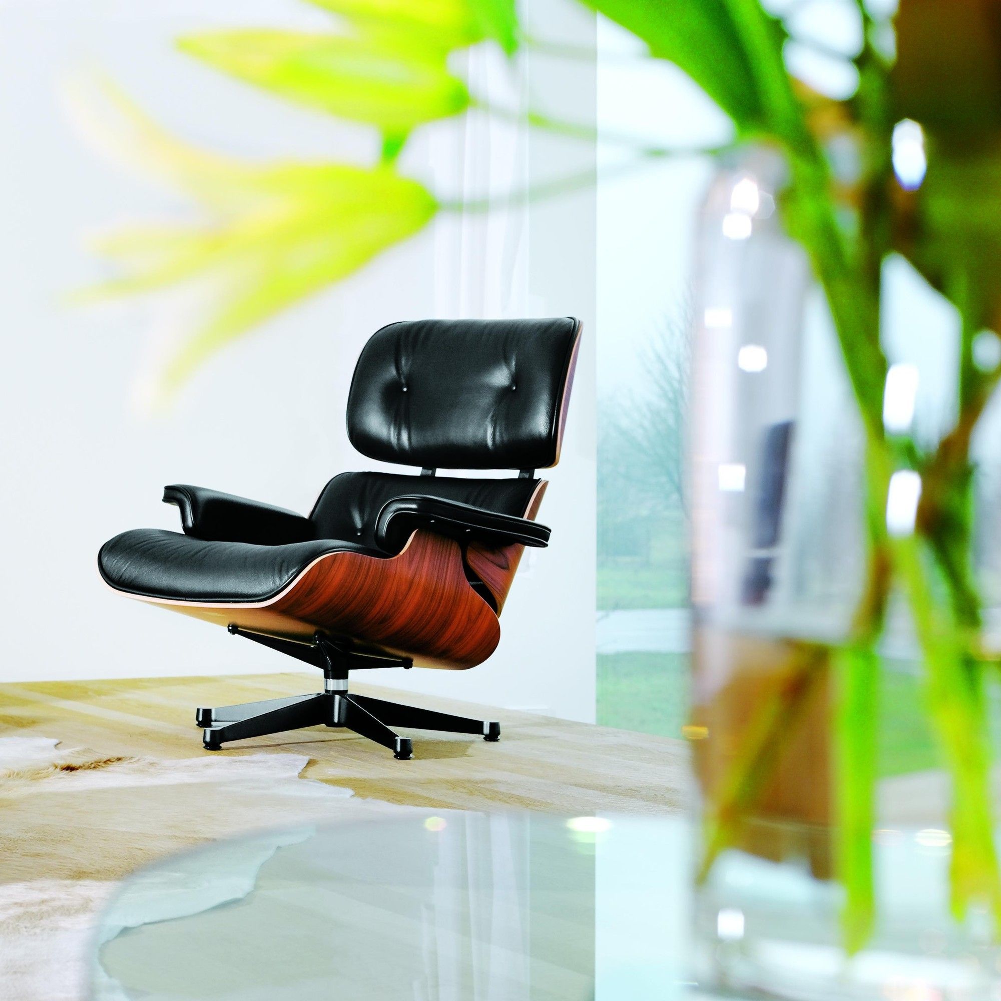 EAMES LOUNGE chair by Vitra