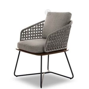 Mercury Chair by Romatti