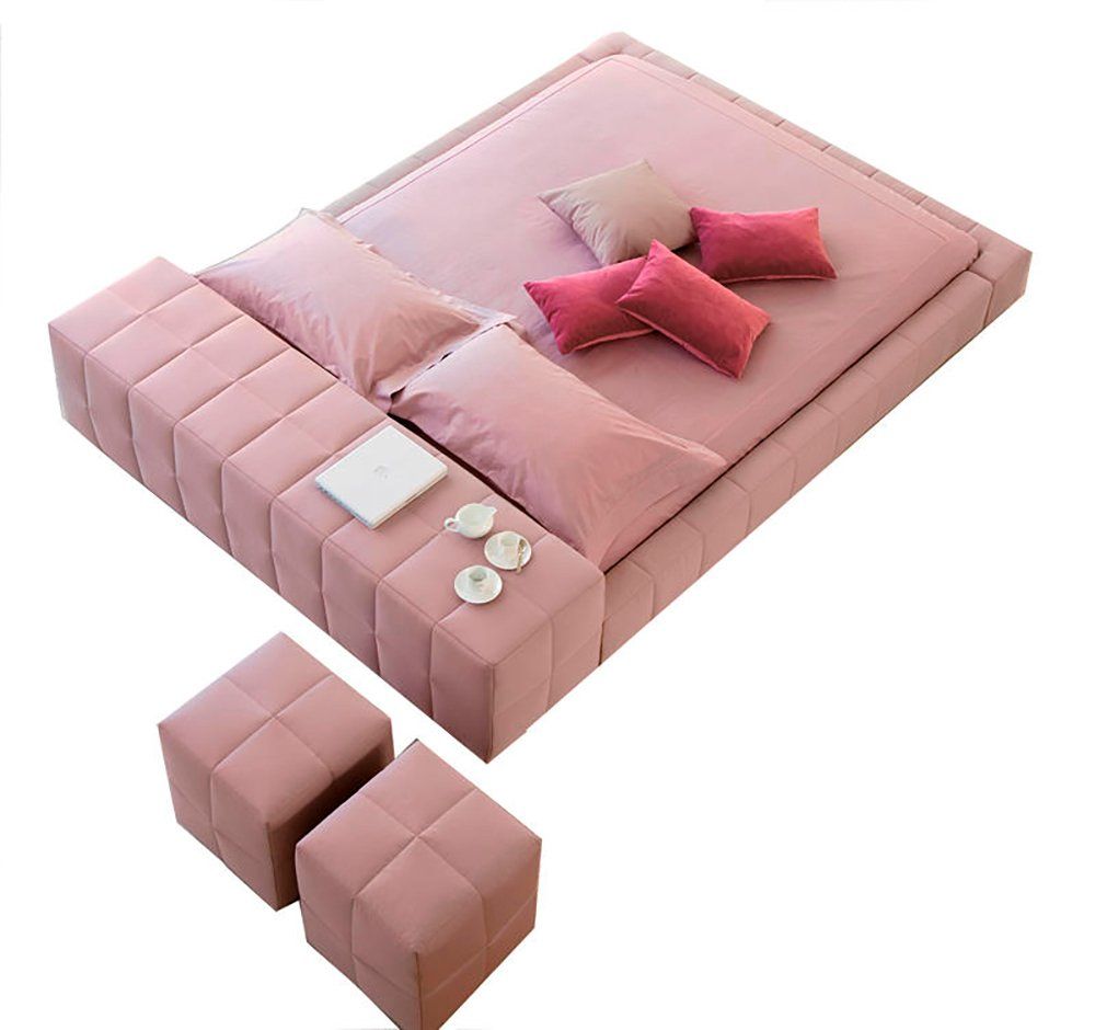 Кровать двуспальная 180х200 розовая с двумя пуфами Squaring Isola Alta