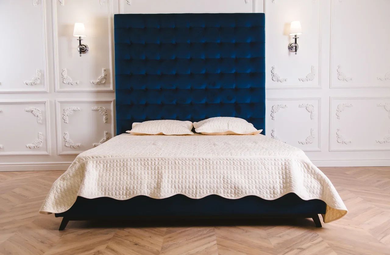 Double bed 160x200 blue velour Eden