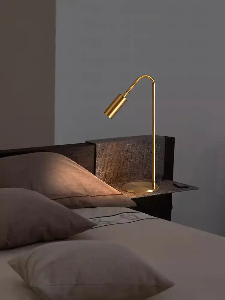 LAURAS by Romatti table lamp