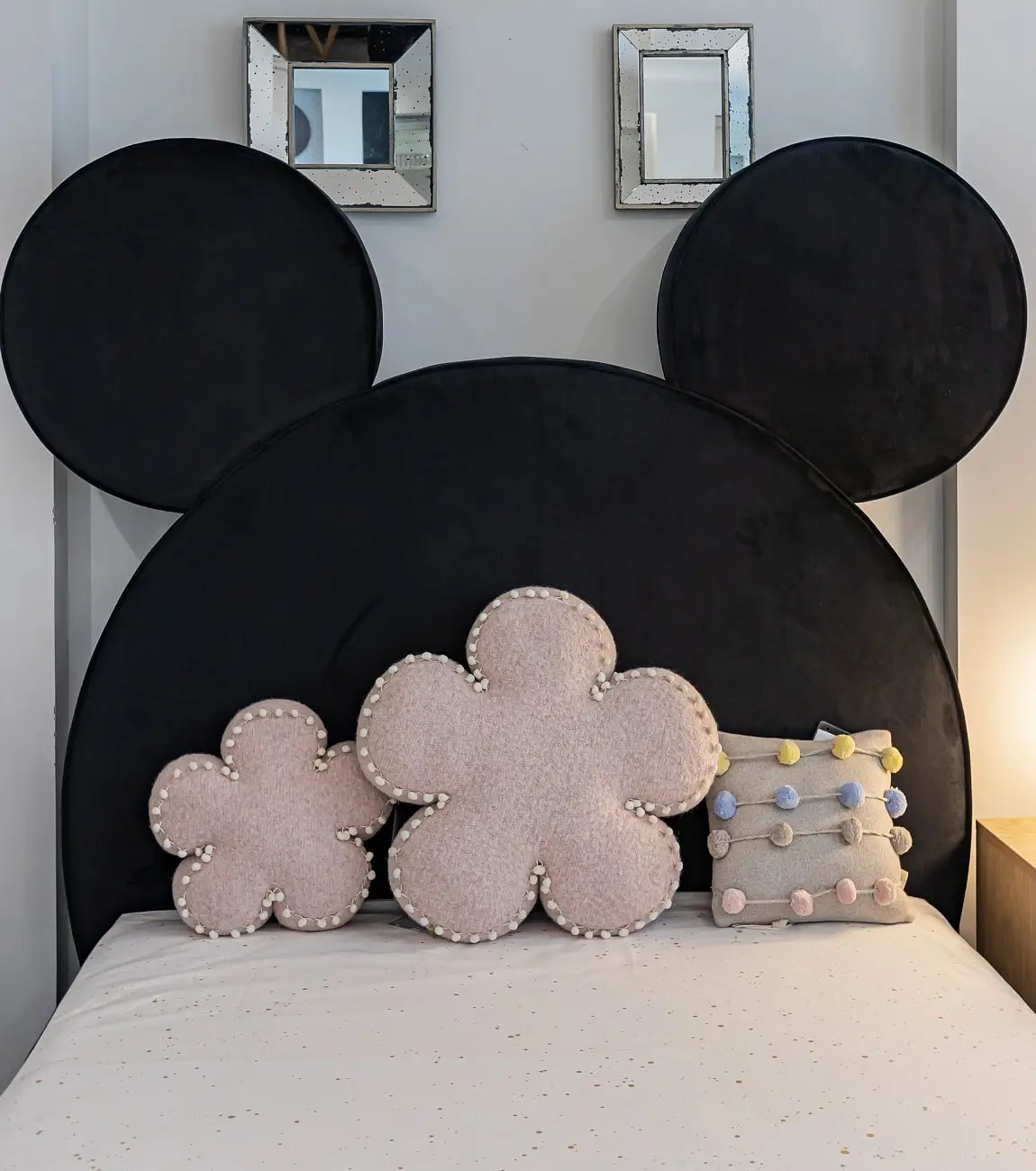 Кровать детская односпальная 120х200 см черная Mickey Mouse