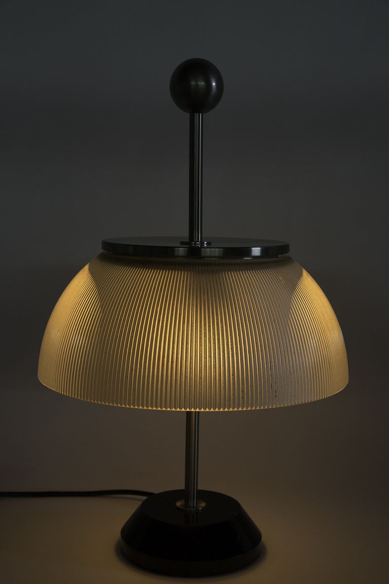 Настольный светильник ALFA by Artemide