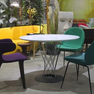 Дизайнерский стол для кафе Elania by Romatti