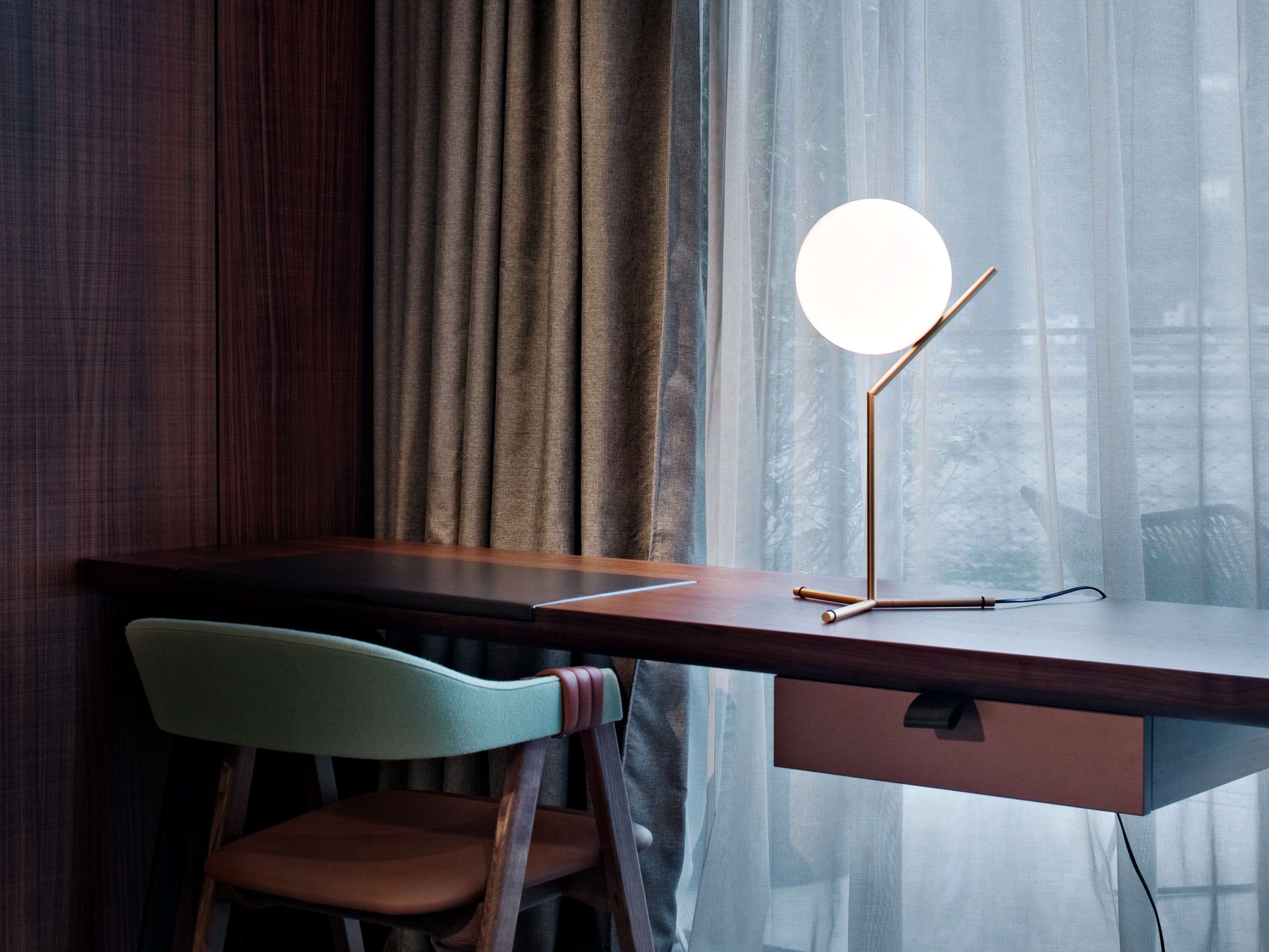Table lamp IC HIGH by Flos