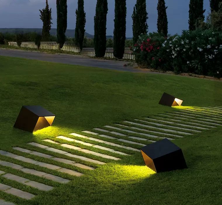Ground garden lamp CUBO by Romatti