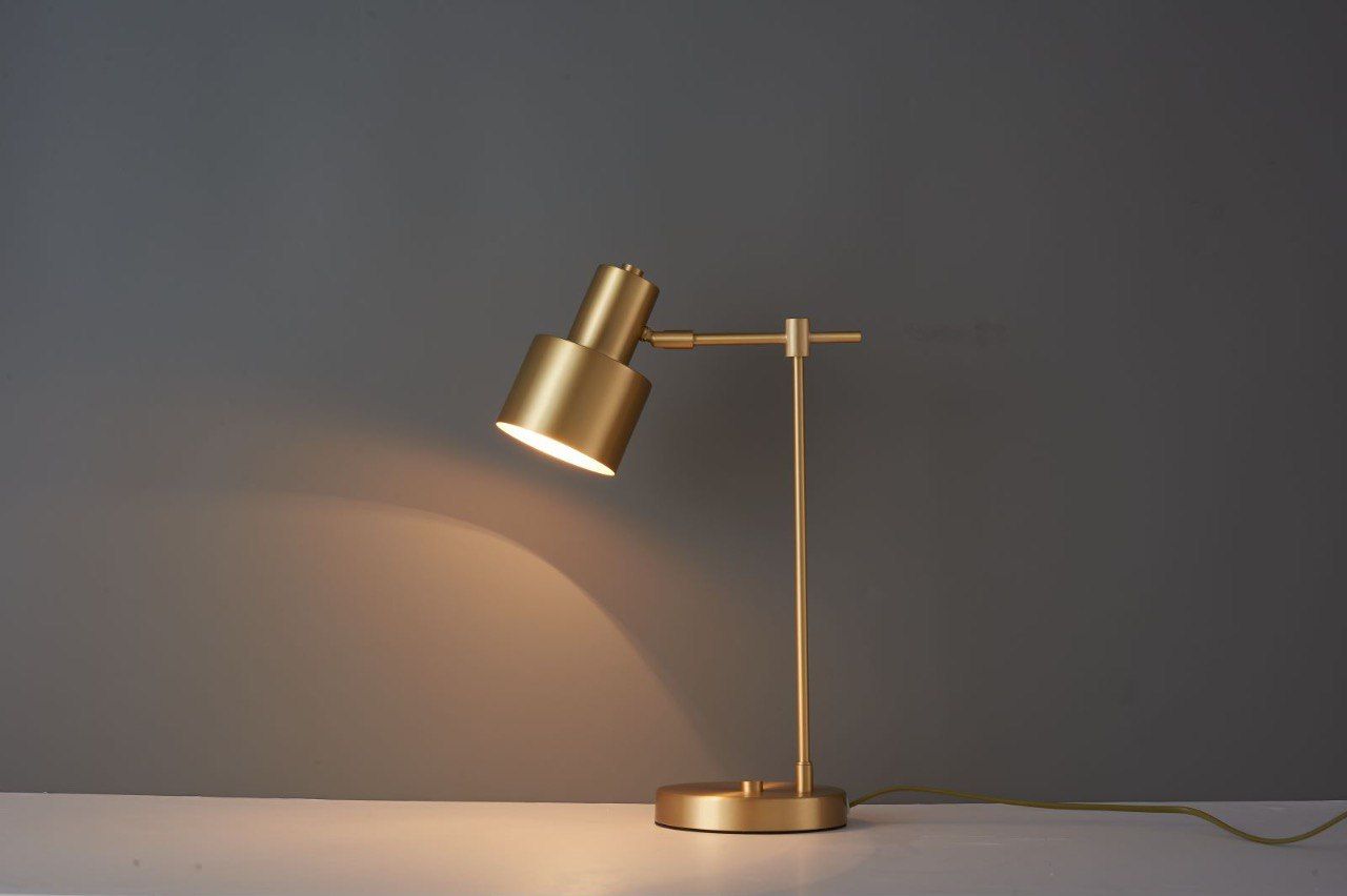 GORYN by Romatti table lamp