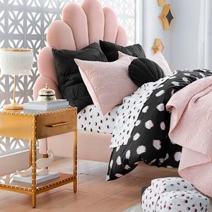 Кровать двуспальная 180x200 см розовая Emily & Meritt Shell