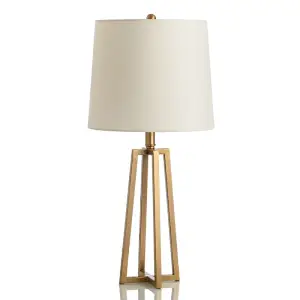 Дизайнерская настольная лампа с абажуром ITAN by Romatti