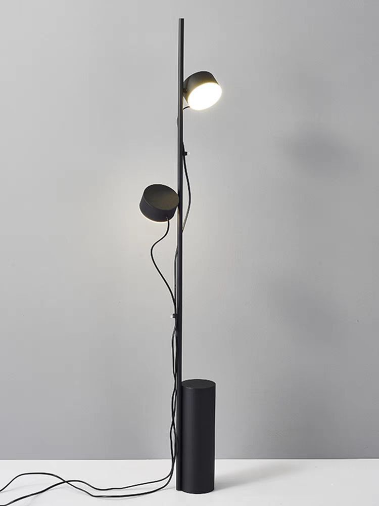Floor lamp UTSIDEN by Romatti