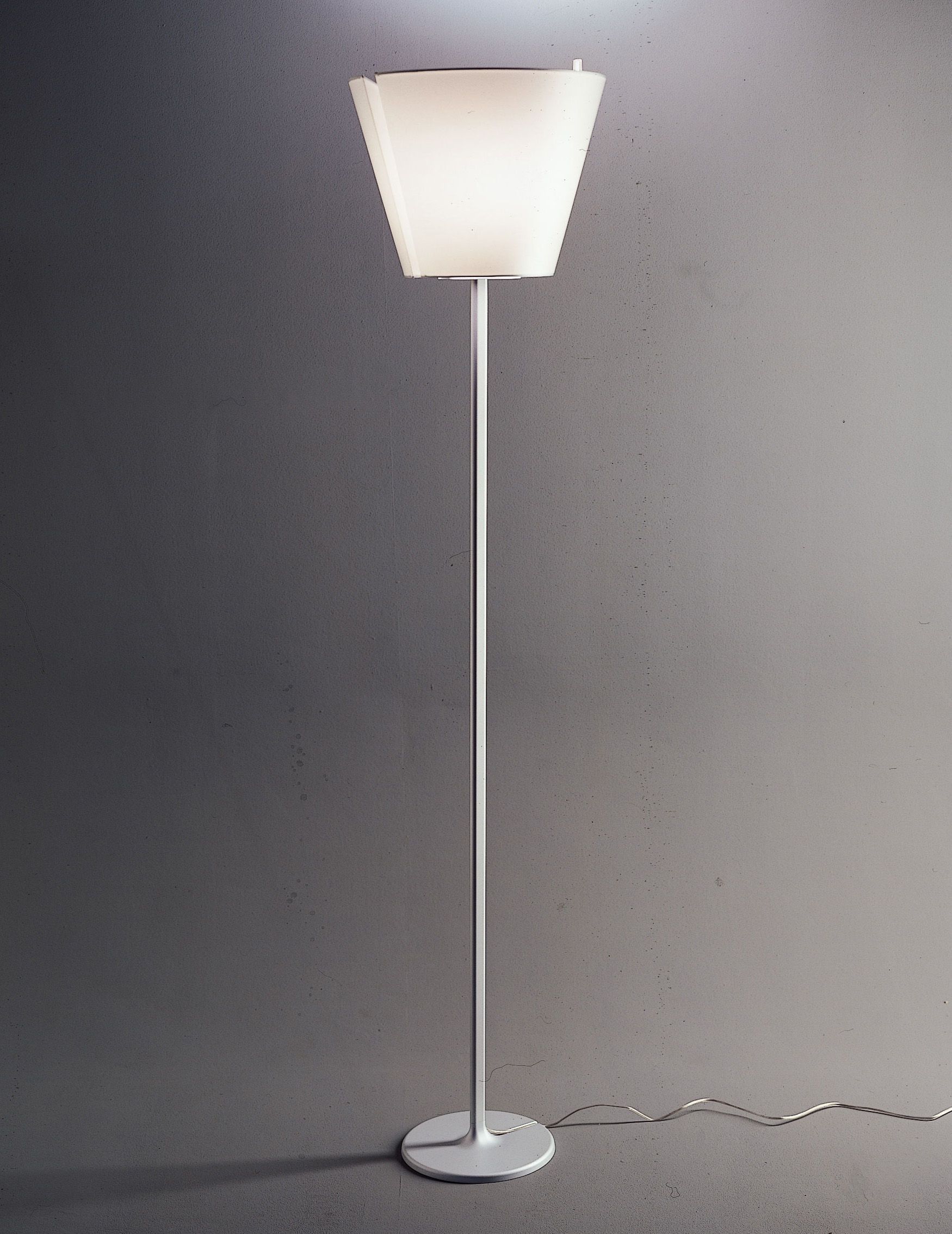 Floor lamp MELAMPO by Artemide