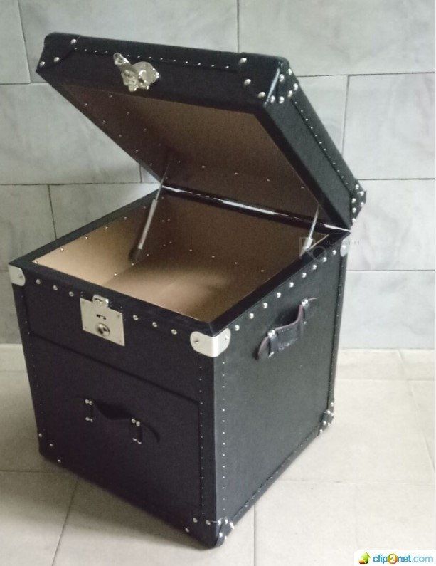 Storage Suitcase Pan by Romatti