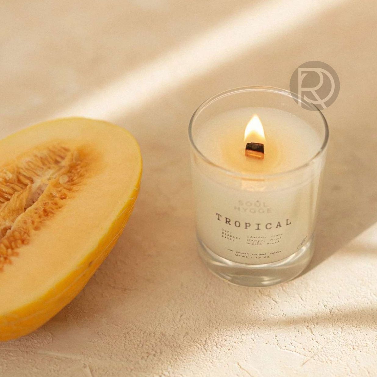 TROPICAL scented candle by Romatti
