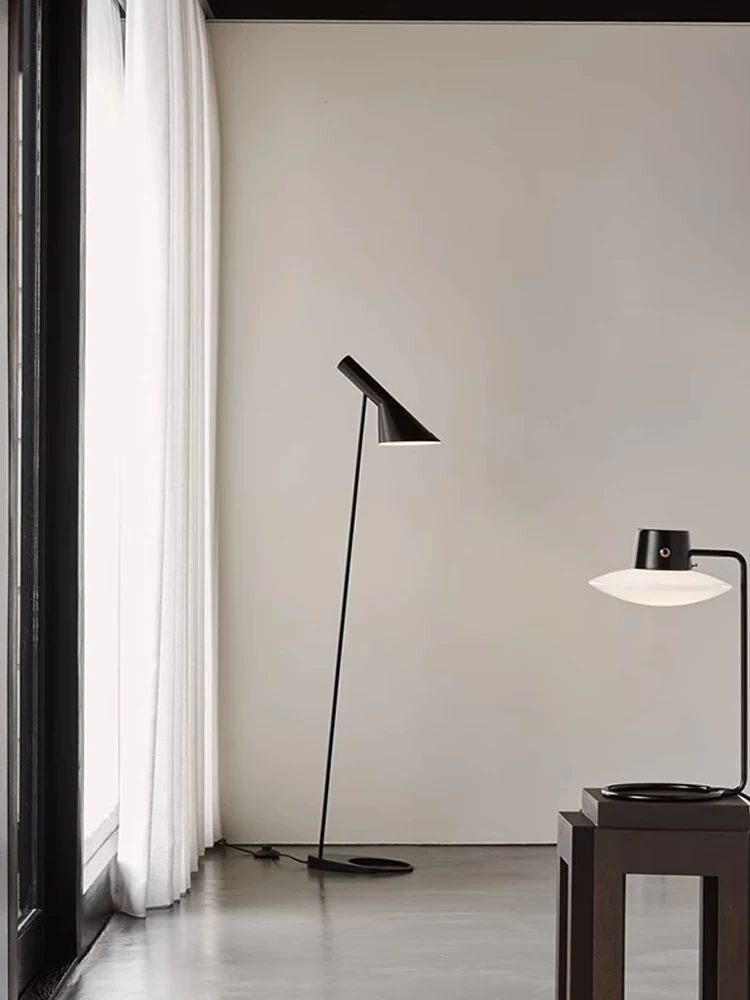 Floor lamp MORDEN by Romatti