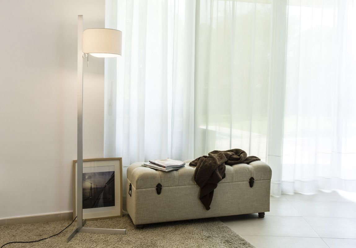Stand-up alum floor lamp.+white 57210