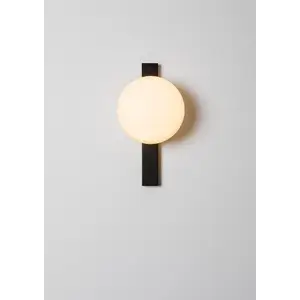 Настенный светильник (Бра) CIRC M by Estiluz