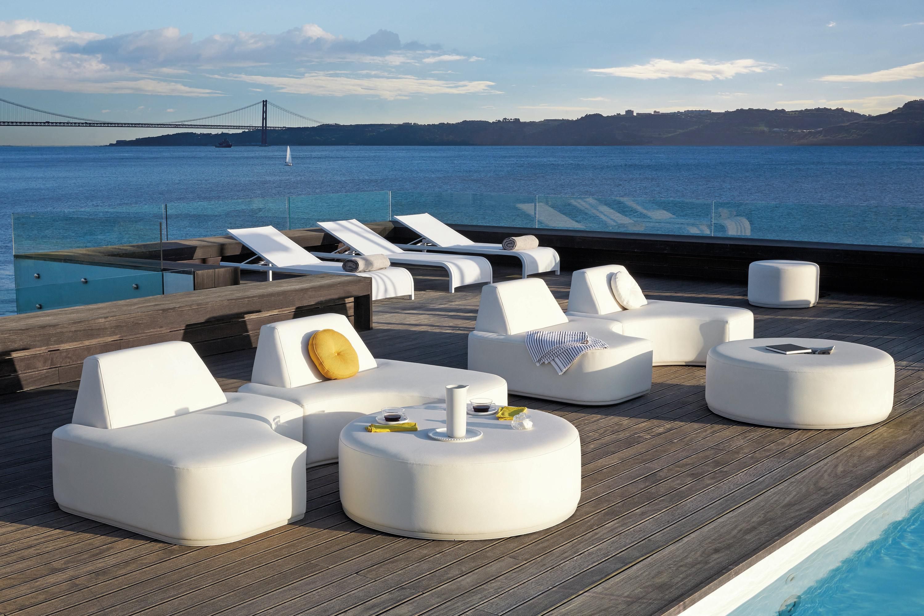 MOON ISLAND by Manutti furniture set