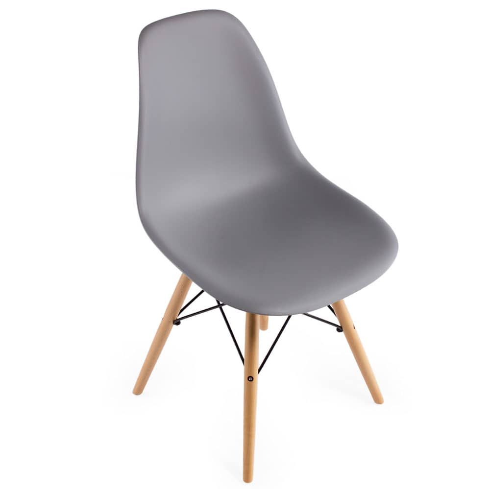 Стул и стул eames